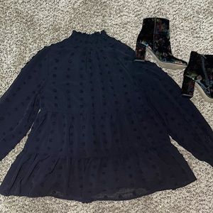 Jodifl-Size Small (definitely fits like a L/XL)- Black Blouse-Perfect Condition
